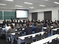 高校1年生が大学見学で近畿大学を訪問しました 関西大倉中学校 高等学校
